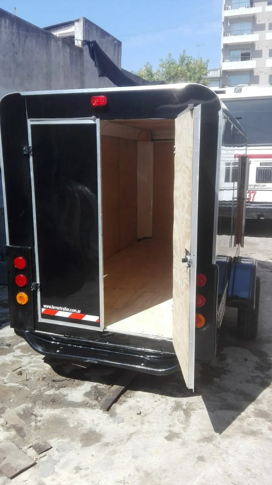 Trailer Ferrer · TR-13