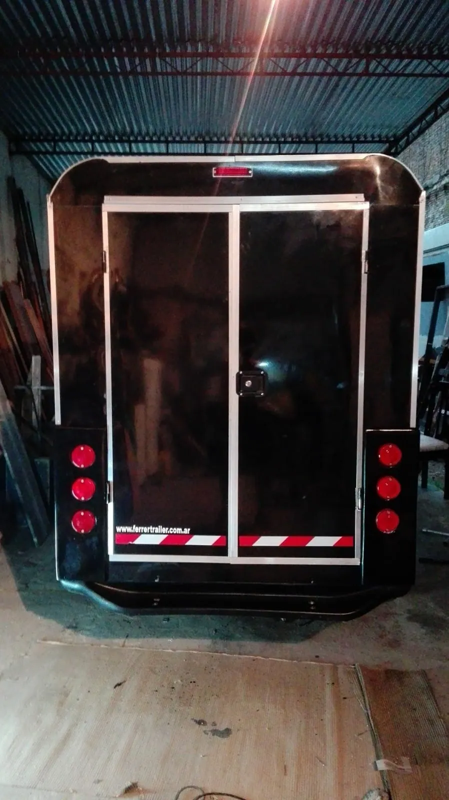 Trailer Ferrer · TR-03