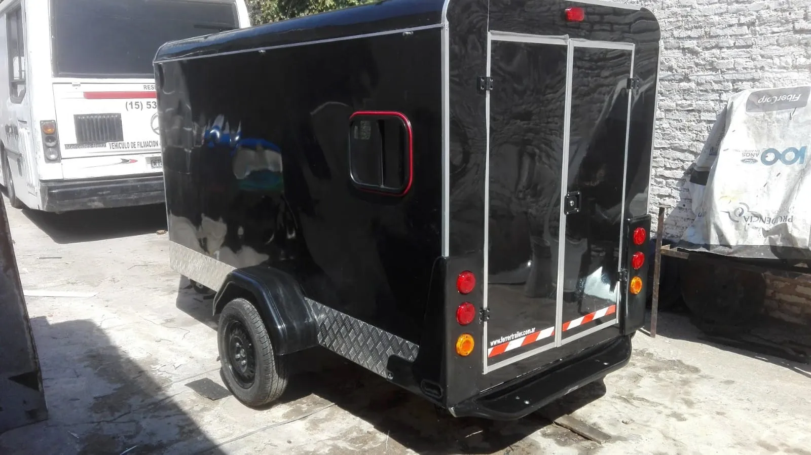 Unidad Ferrer Trailer en taller
